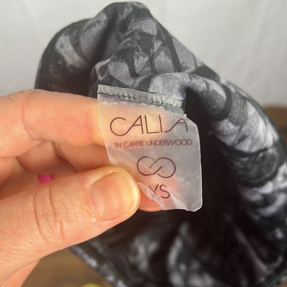 Calia Essential Panel Capris. - Picture 6 of 7